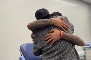 越来越好了！恭喜西蒙斯喜获本场MVP！