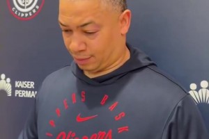 泰伦·卢评价保罗最终历史地位：他肯定是历史前五或前六的控卫，没跑了！